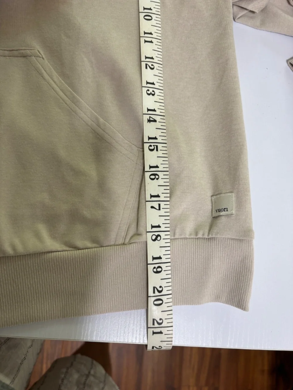 Vuori Halo Modern Full Zip Hoodie - Ecru Heather size Large